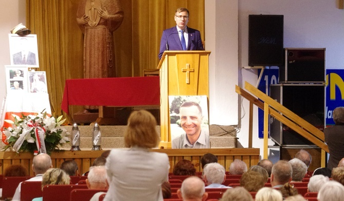 Poseł Maciej Małecki podkreślił, że śp. Filip Adwent jest wzorem do naśladowania.