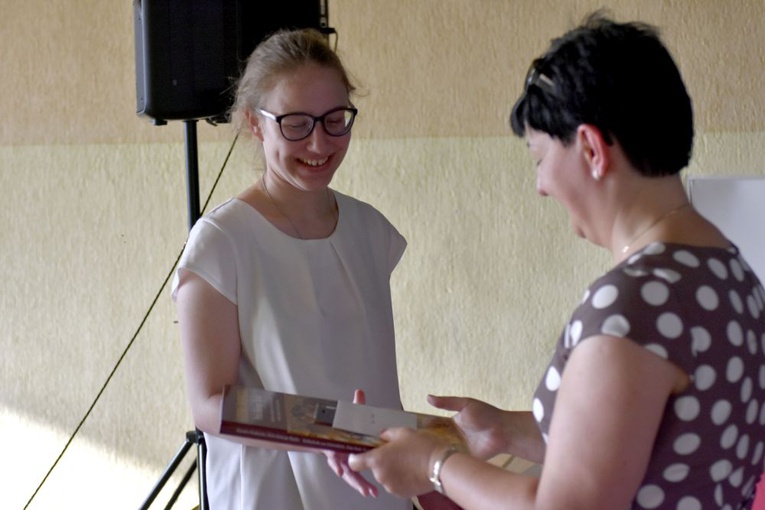 Zakończenie roku w Katolickim Niepublicznym Gimnazjum im. ks. Franciszka Blachnickiego w Świdnicy