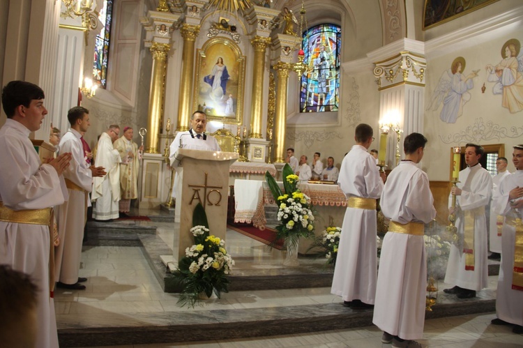 Błogosławieństwo kaplicy cmentarnej i odnowionych organów w Podegrodziu