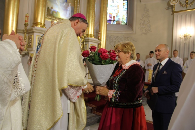 Błogosławieństwo kaplicy cmentarnej i odnowionych organów w Podegrodziu