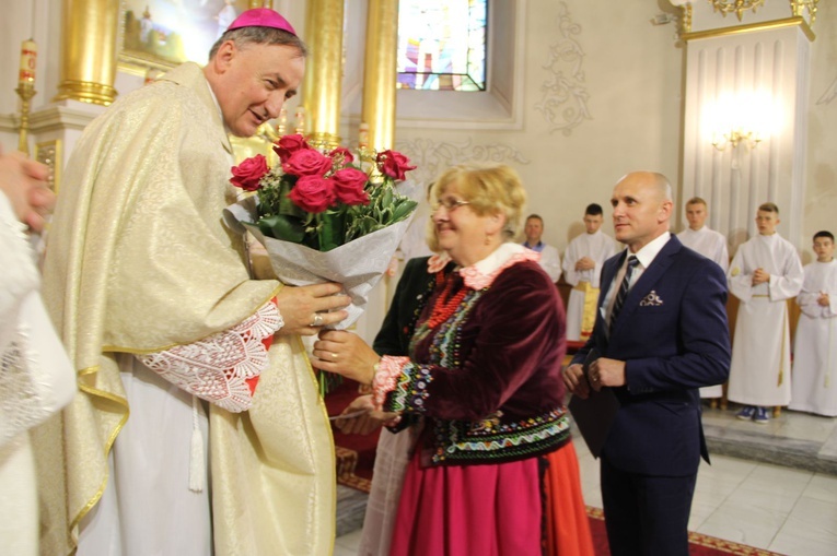 Błogosławieństwo kaplicy cmentarnej i odnowionych organów w Podegrodziu