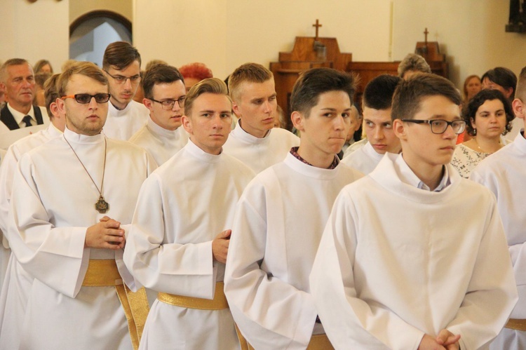 Błogosławieństwo kaplicy cmentarnej i odnowionych organów w Podegrodziu