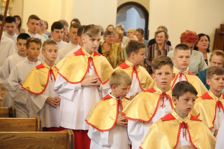 Błogosławieństwo kaplicy cmentarnej i odnowionych organów w Podegrodziu