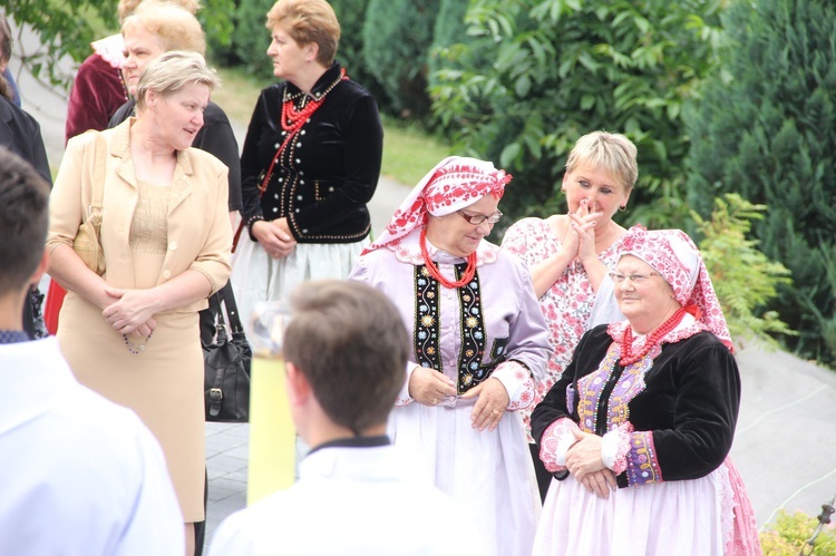 Błogosławieństwo kaplicy cmentarnej i odnowionych organów w Podegrodziu