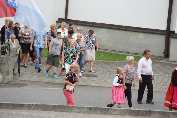 Błogosławieństwo kaplicy cmentarnej i odnowionych organów w Podegrodziu