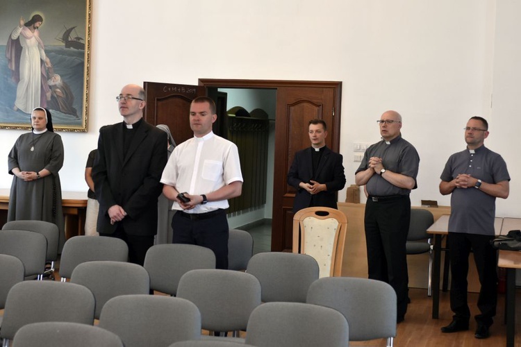 Wręczenie dekretów przez bp. Ignacego