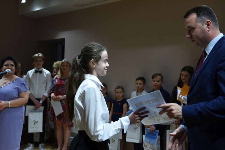 Z Krasnokamienki do Charzewic