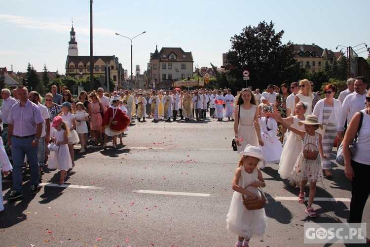 Procesja Bożego Ciała na ulicach Głogowa