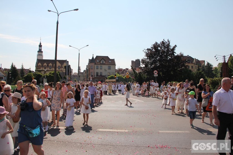 Procesja Bożego Ciała na ulicach Głogowa