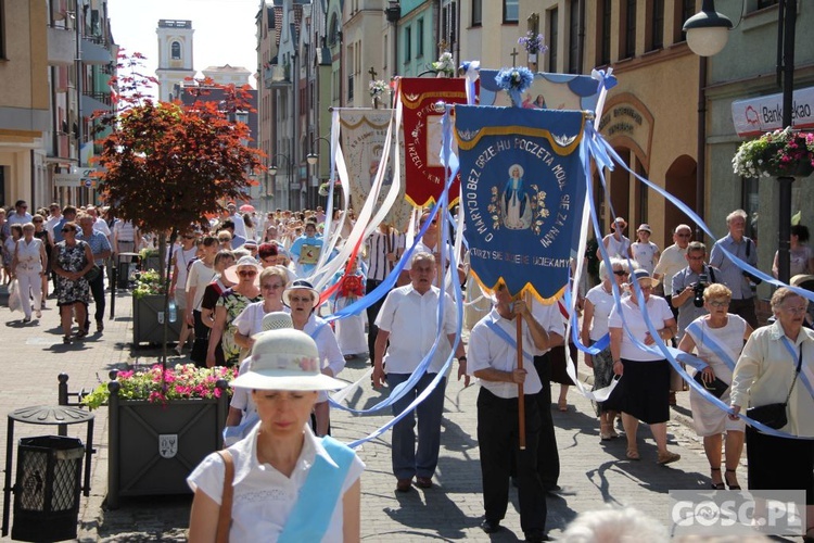 Procesja Bożego Ciała na ulicach Głogowa