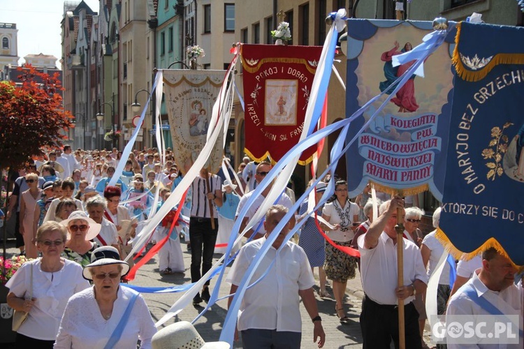 Procesja Bożego Ciała na ulicach Głogowa