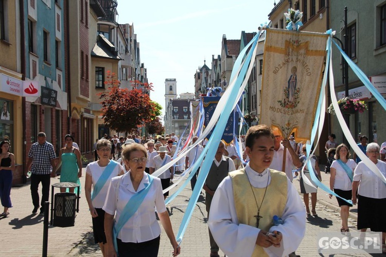 Procesja Bożego Ciała na ulicach Głogowa