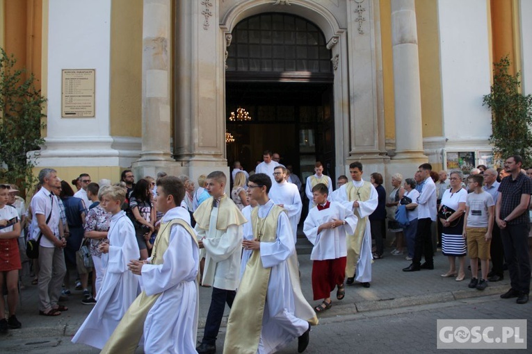 Procesja Bożego Ciała na ulicach Głogowa