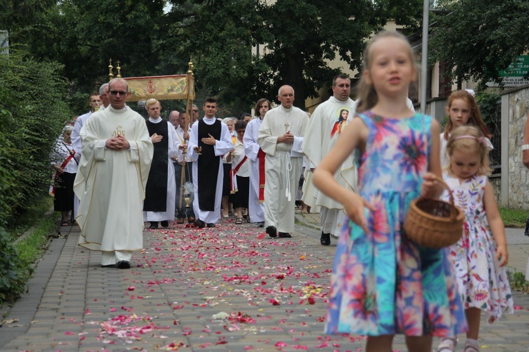 Procesja parafii Chrystusa Króla i św. Barbary