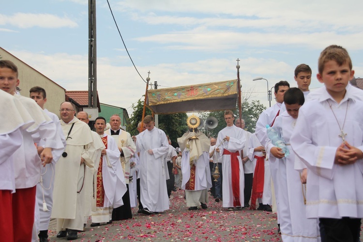 Procesja parafii ojców dominikanów i serbinowskiej