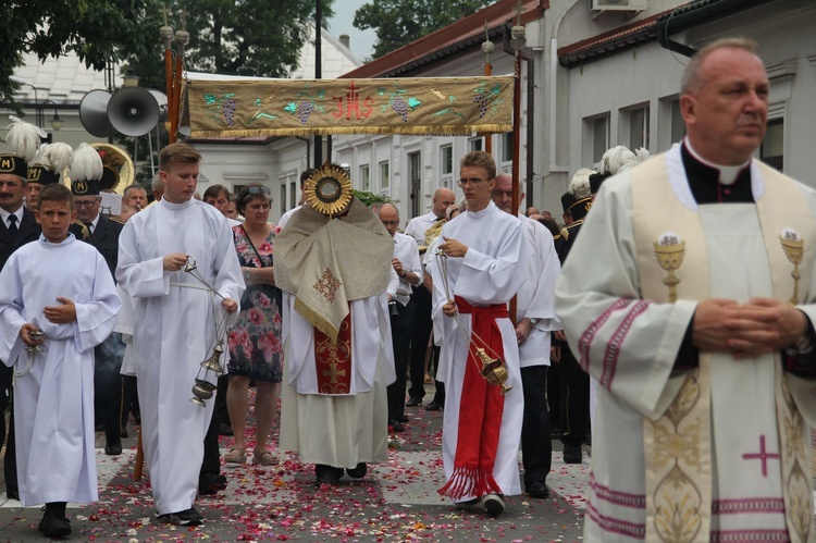 Procesja parafii ojców dominikanów i serbinowskiej