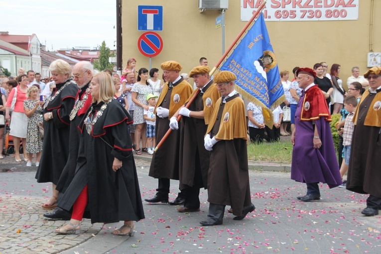 Procesja parafii ojców dominikanów i serbinowskiej
