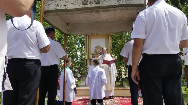 Procesja w Miechocinie