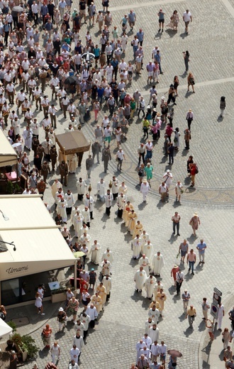 Centralna procesja Bożego Ciała we Wrocławiu 2019