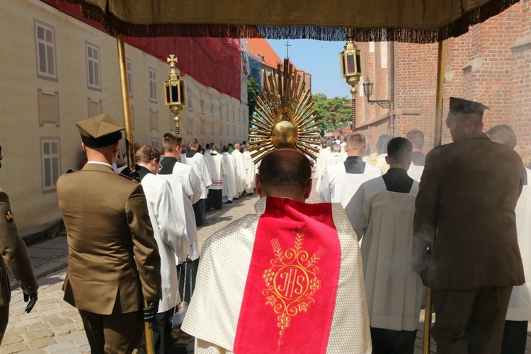 Centralna procesja Bożego Ciała we Wrocławiu 2019