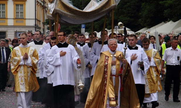 Abp Jędraszewski: Karta LGBT i instrukcje WHO uderzają w prawdę o człowieku, małżeństwie i rodzinie