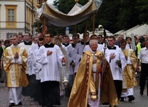 Abp Jędraszewski: Karta LGBT i instrukcje WHO uderzają w prawdę o człowieku, małżeństwie i rodzinie