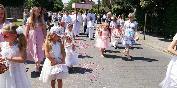 Procesja Bożego Ciała w Bytomiu Odrzańskim