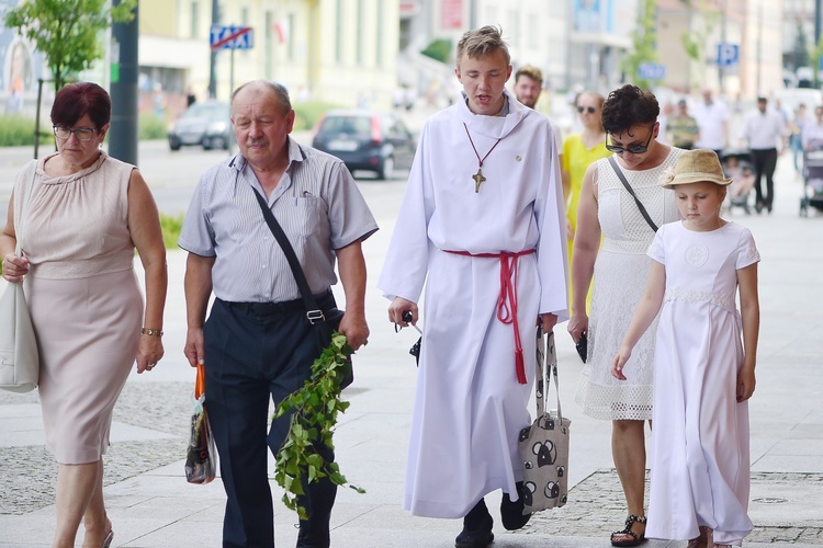 Olsztyn. Centralna procesja Bożego Ciała