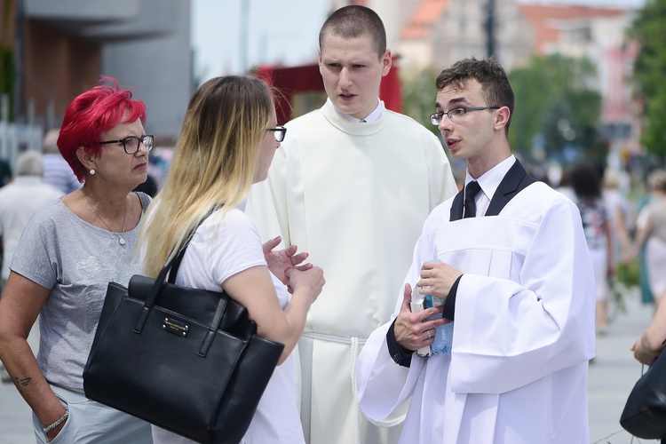 Olsztyn. Centralna procesja Bożego Ciała