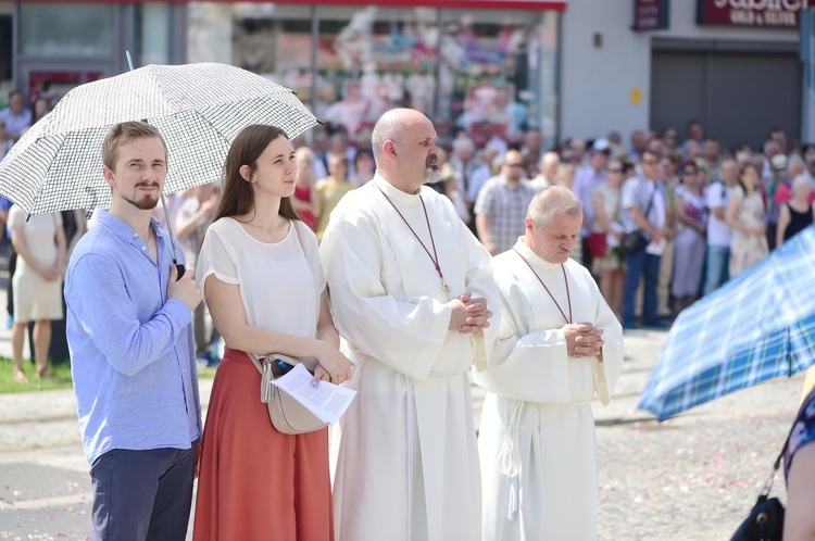 Olsztyn. Centralna procesja Bożego Ciała