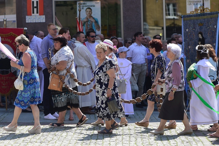 Olsztyn. Centralna procesja Bożego Ciała