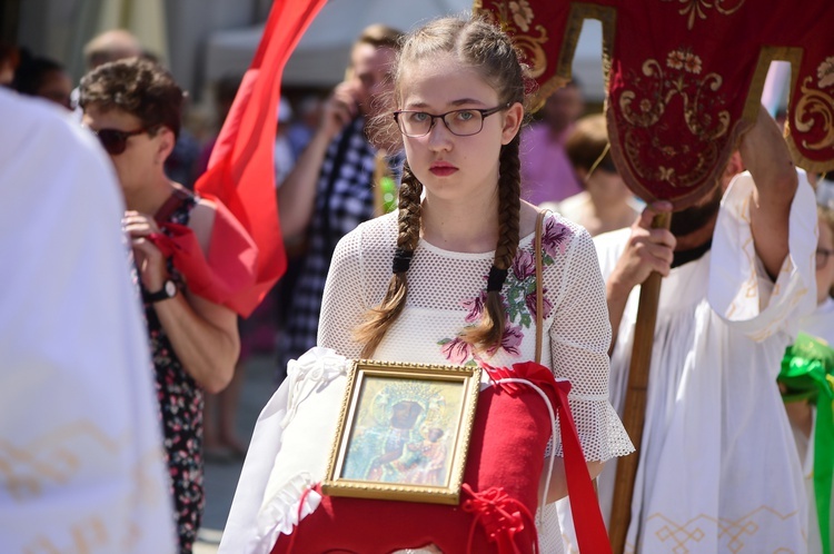 Olsztyn. Centralna procesja Bożego Ciała