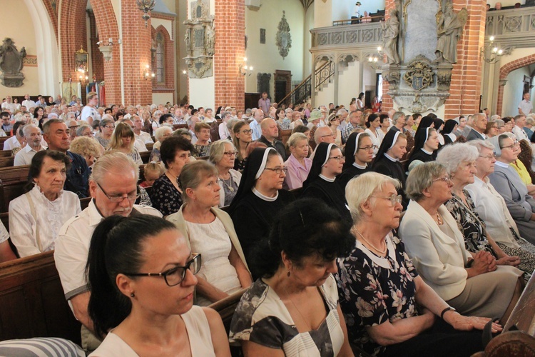 Miejska procesja eucharystyczna w Legnicy