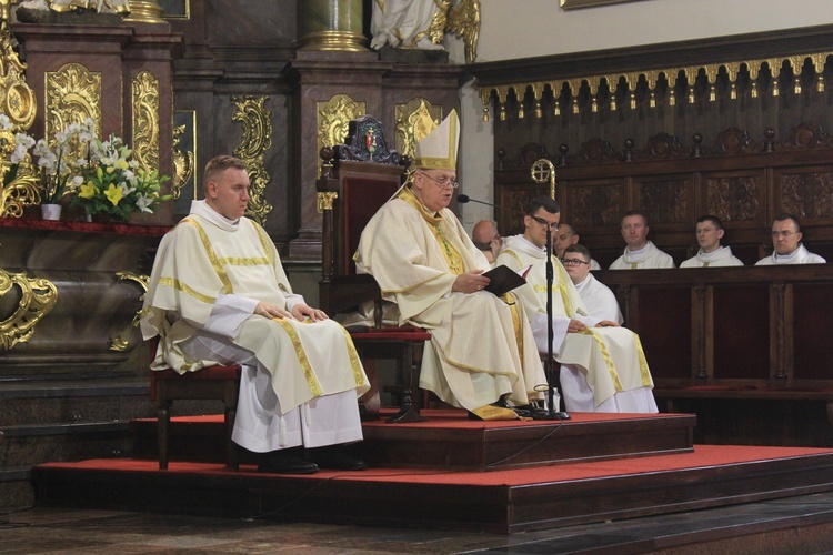 Miejska procesja eucharystyczna w Legnicy