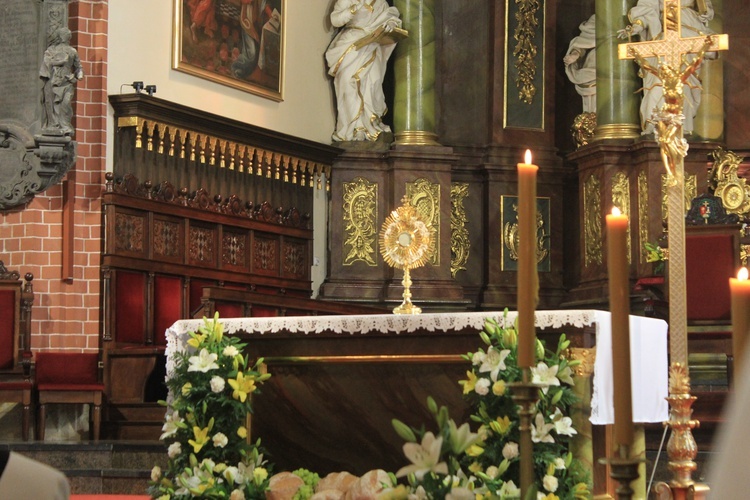 Miejska procesja eucharystyczna w Legnicy