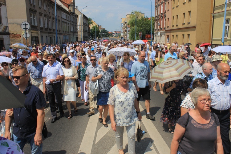 Miejska procesja eucharystyczna w Legnicy