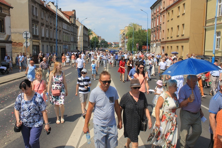 Miejska procesja eucharystyczna w Legnicy