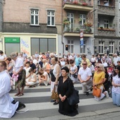 Ulicami śródmieścia Katowic przeszła centralna procesja Bożego Ciała