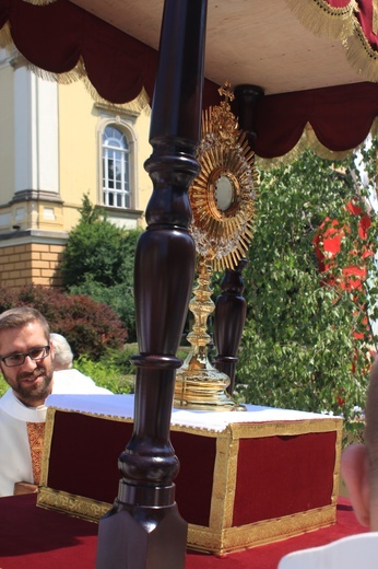 Miejska procesja eucharystyczna w Legnicy