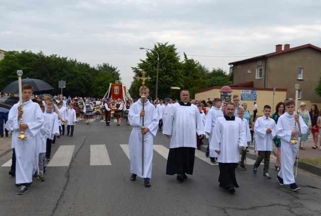 Pełne folkloru Boże Ciało w Opocznie