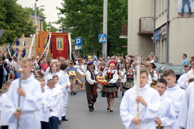 Pełne folkloru Boże Ciało w Opocznie