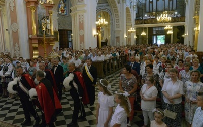 Pełne folkloru Boże Ciało w Opocznie