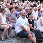 Koncert uwielbienia nad stawami w Oleśnicy