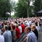 Koncert uwielbienia nad stawami w Oleśnicy