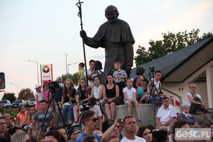 Zielonogórskie uwielbienie w Boże Ciało