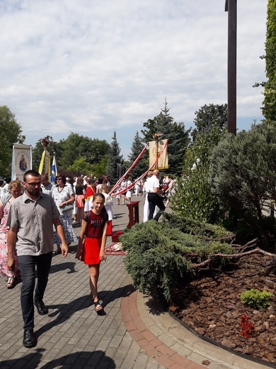 Procesja Bożego Ciała w parafii pw. Andrzeja Apostoła we Wrocławiu-Stabłowicach
