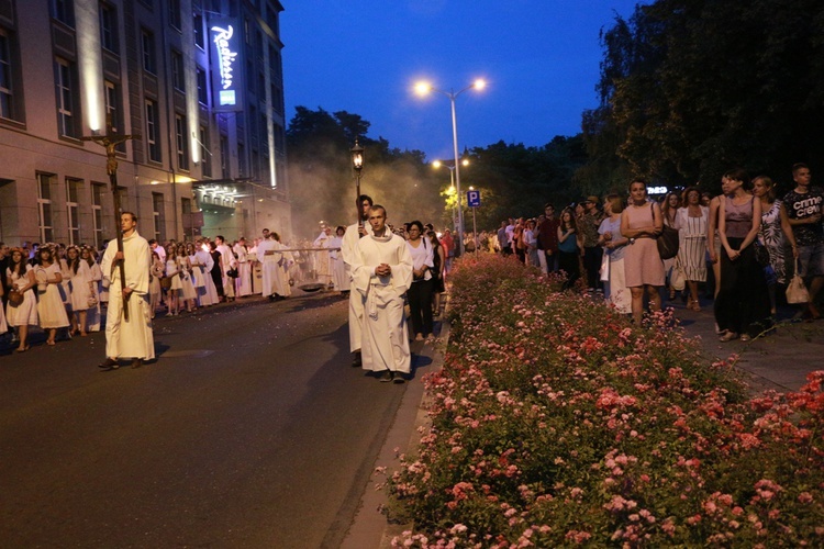 Akademicka procesja Bożego Ciała u dominikanów