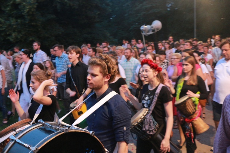 Akademicka procesja Bożego Ciała u dominikanów