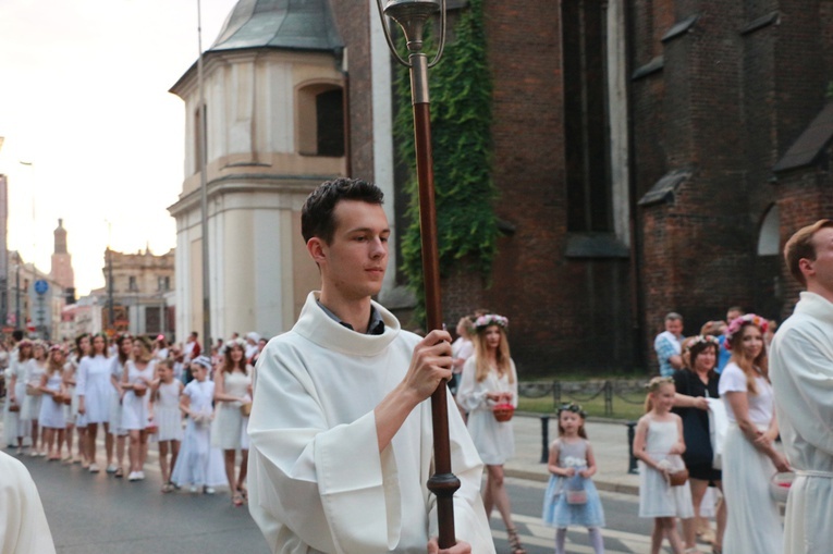 Akademicka procesja Bożego Ciała u dominikanów