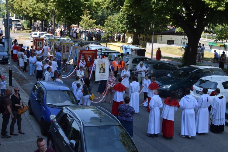 Międzyparafialna procesja Bożego Ciała z wrocławskiego Kozanowa na Pilczyce